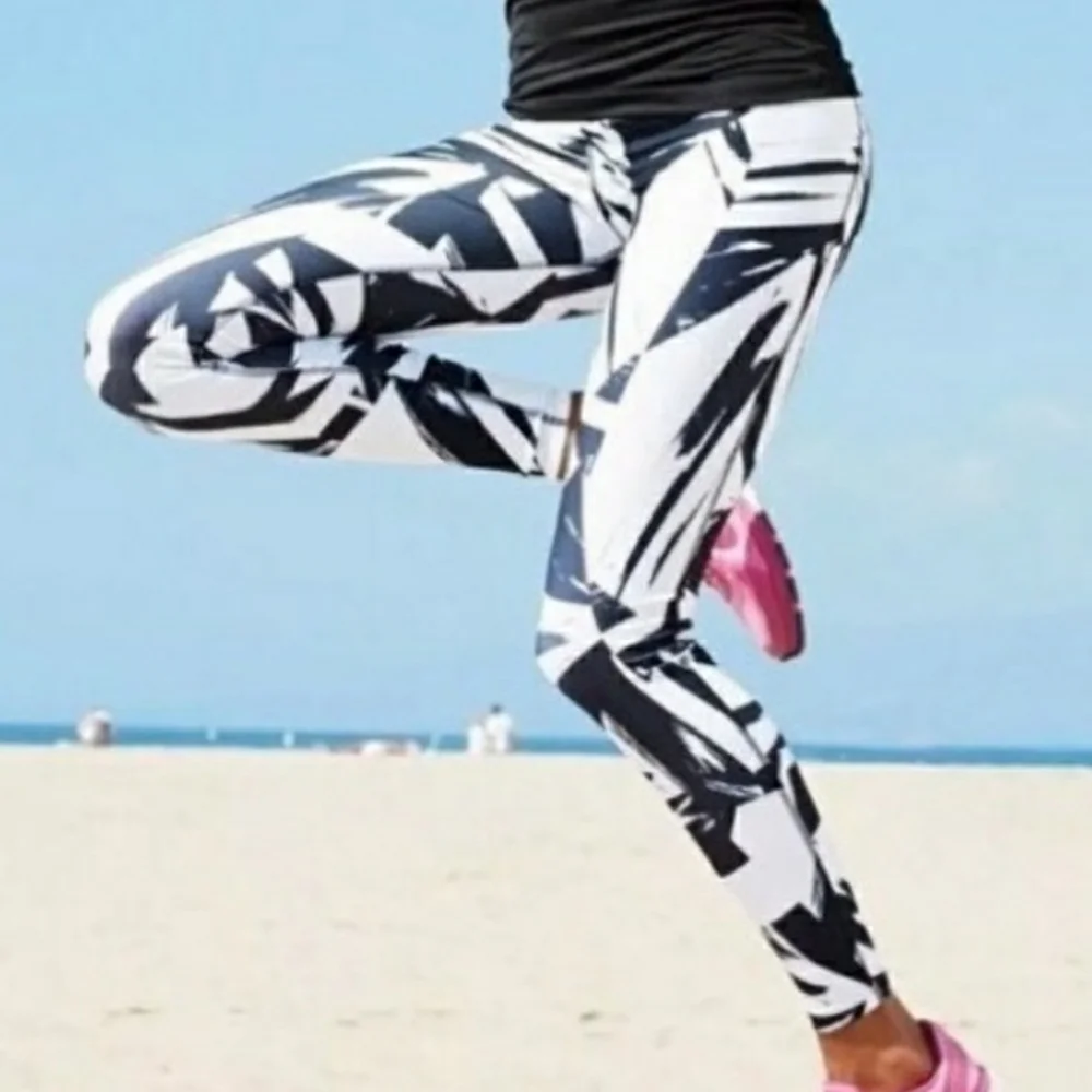 NIKE Legend 2.0 Floe Tight Leggings Black White Size Medium Activewear